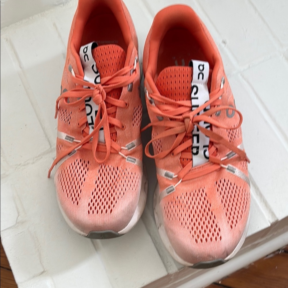 On Running Men’s Cloudsurfer